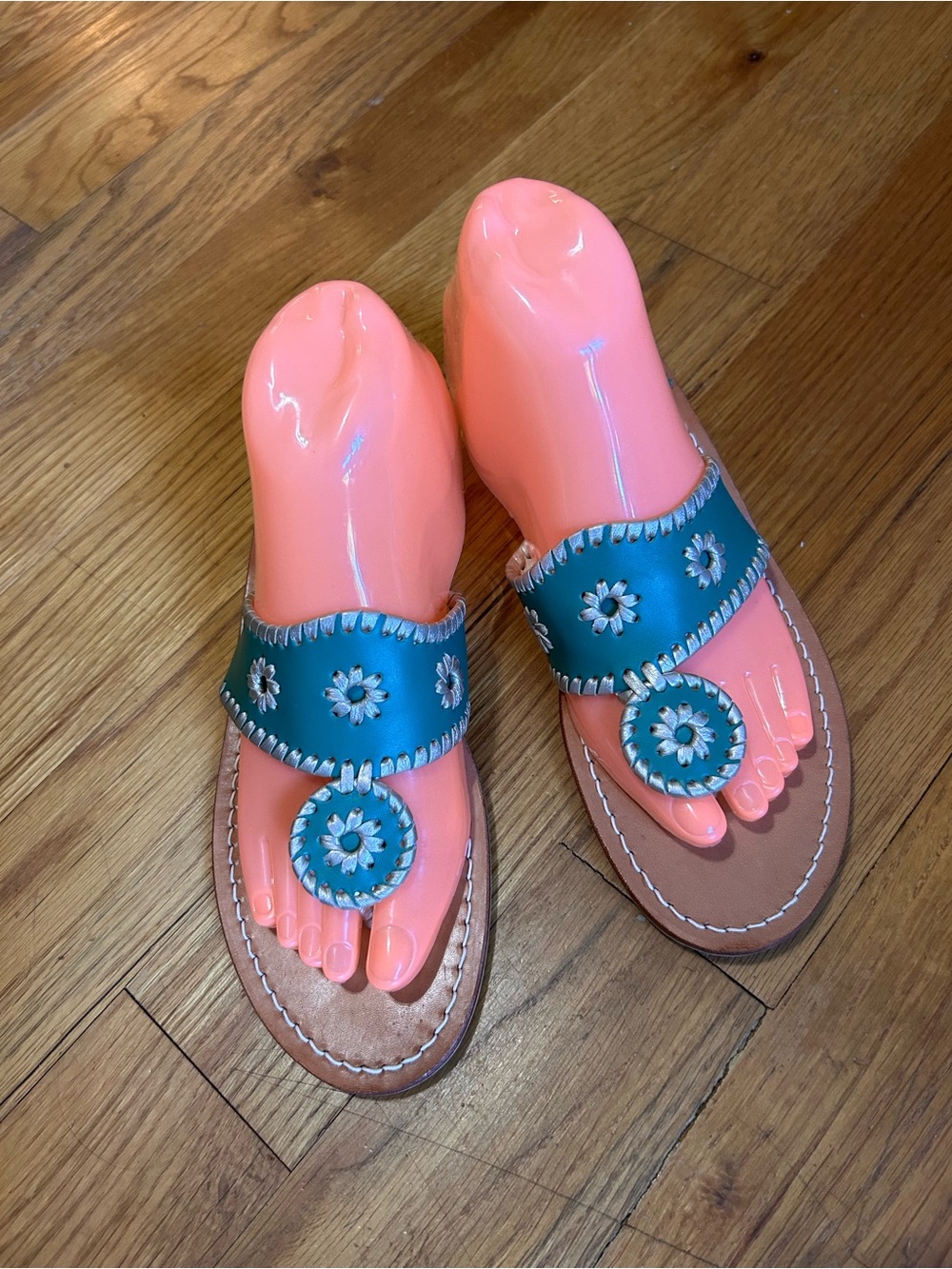 Jack Rogers Turquoise Leather Whipstitch Floral Medallion Thong Sandals Sz 10M